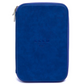 Royalblauer Brillenkoffer mit eingeprägtem Logo und Reißverschluss zum Öffnen