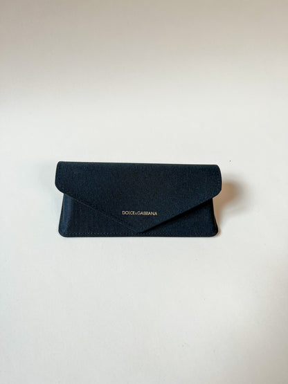 Ein schwarzes Dolce & Gabbana Etuis 